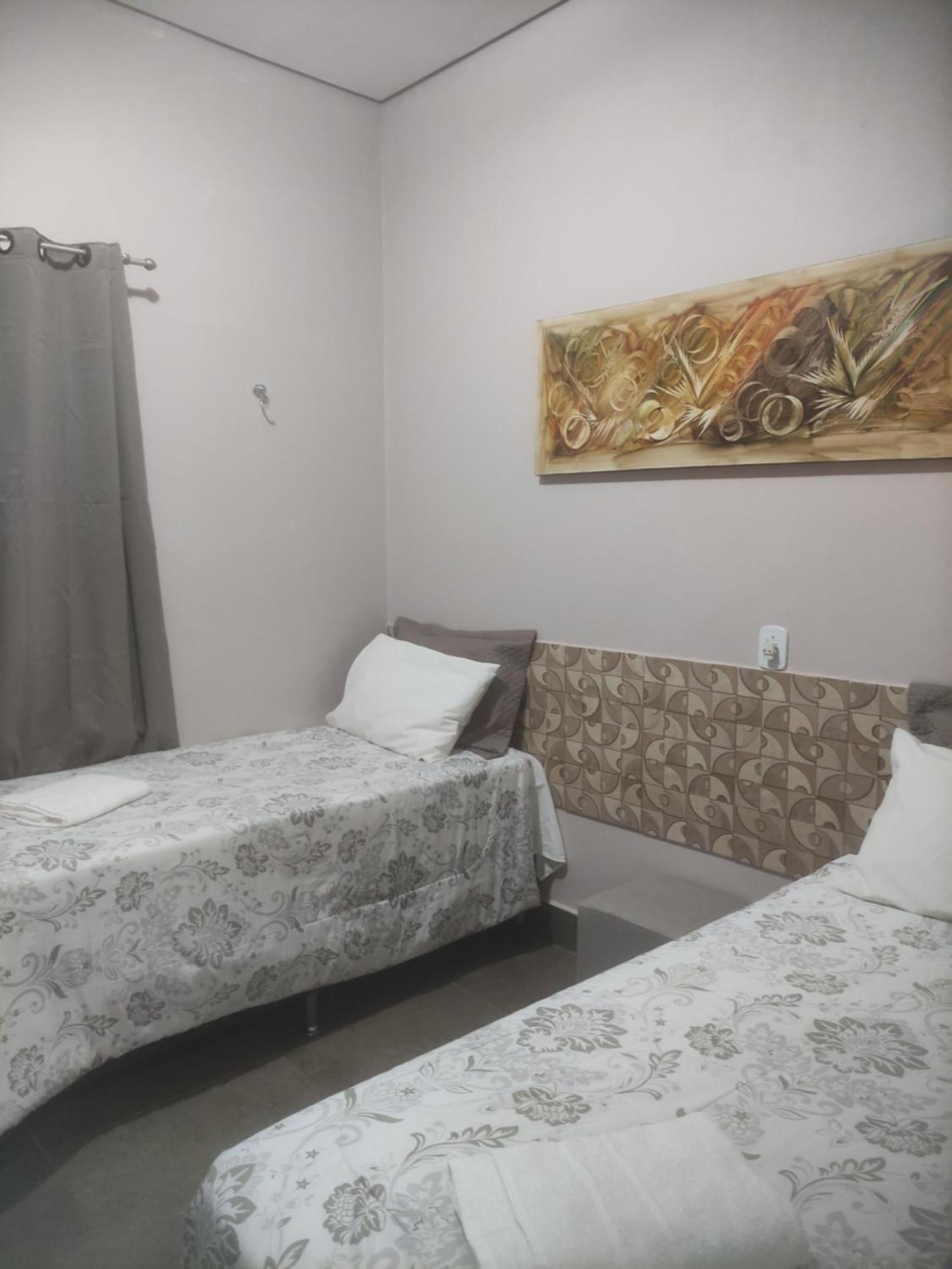 Pousada Da Gi Suites E Turismo Chapada dos Guimarães Rom bilde